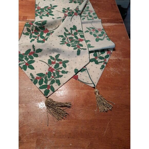 Vintage Christmas Linens Lot Table Runner Napkin Placemat 24 Pieces - Picture 6 of 13
